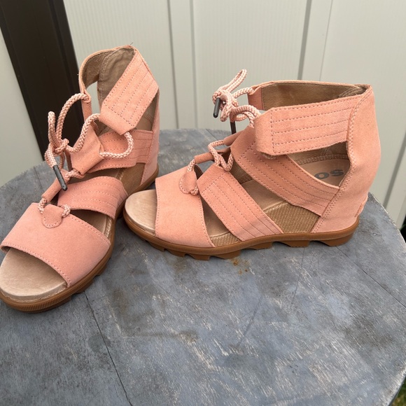 Sorel - Joaine Lace Peach Salmon Suede Wedges 7.5 - Picture 2 of 9